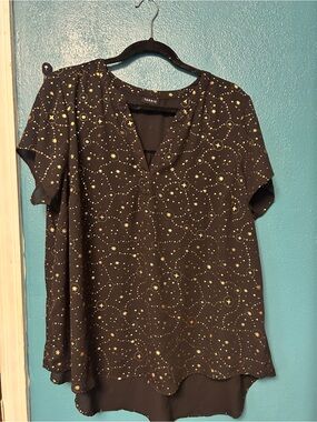 Torrid Black Celestial Print V-Neck Short Sleeve Blouse size 1 (14-16W)